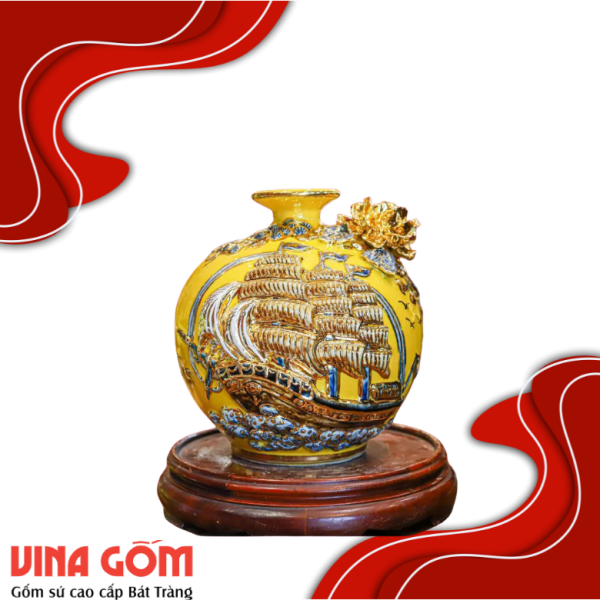 Bình Hút Lộc Thuận Buồm Xuôi Gió Cao 23cm Men Vàng Vẽ Vàng Gốm Sứ Bát Tràng